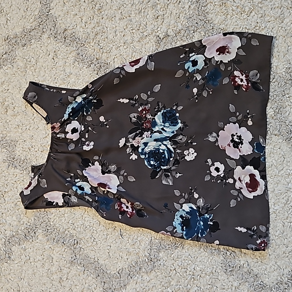 Womens Loft tank top, Size Medium